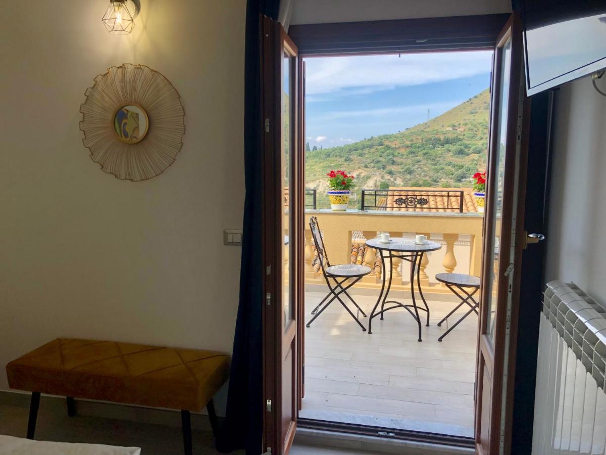 I Mori - Holiday Rooms لاسكاري المظهر الخارجي الصورة