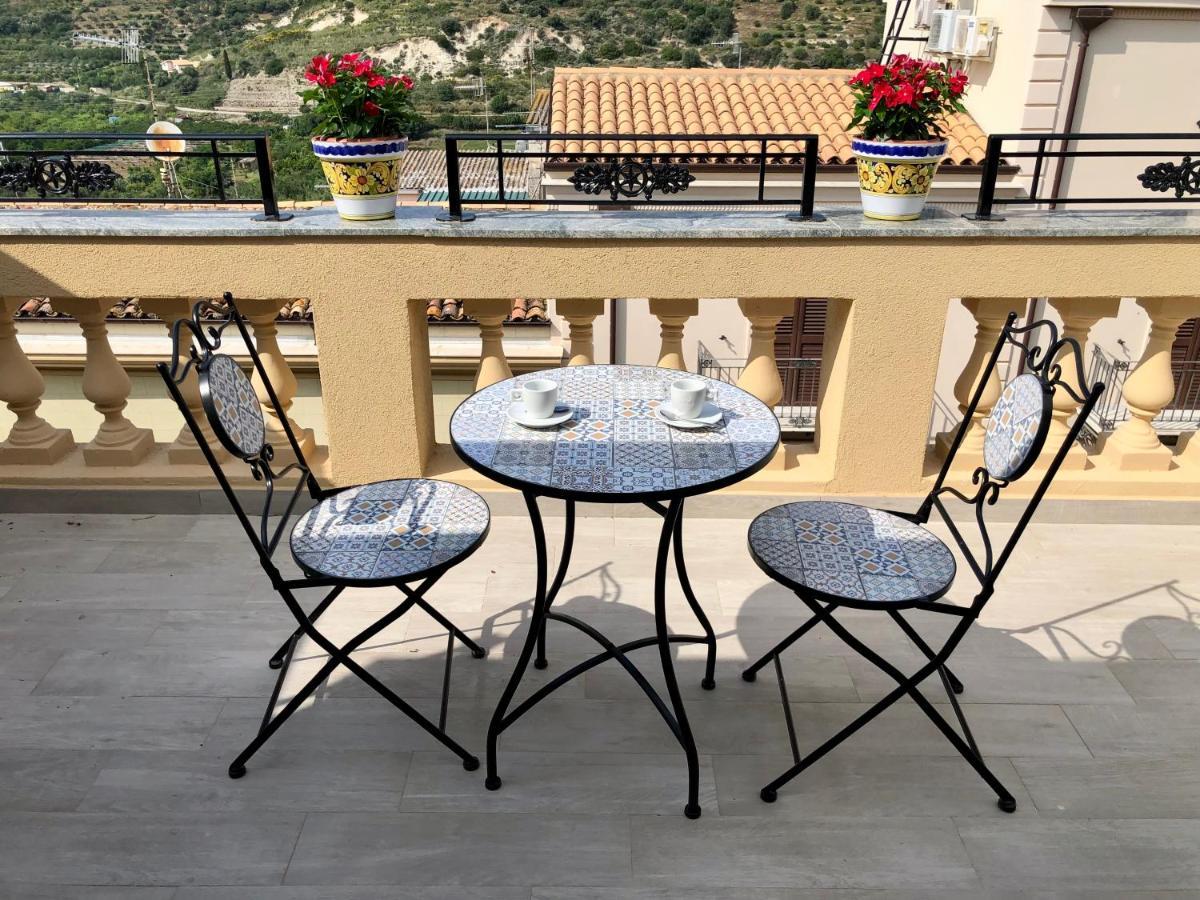 I Mori - Holiday Rooms لاسكاري المظهر الخارجي الصورة